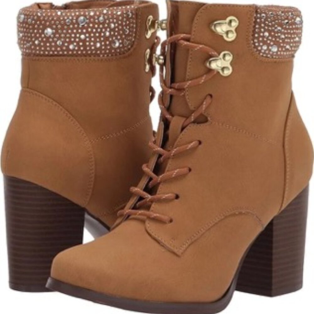 XOXO Women's Maddie Fashion Heeled Ankle Boot, Beige, Size 5